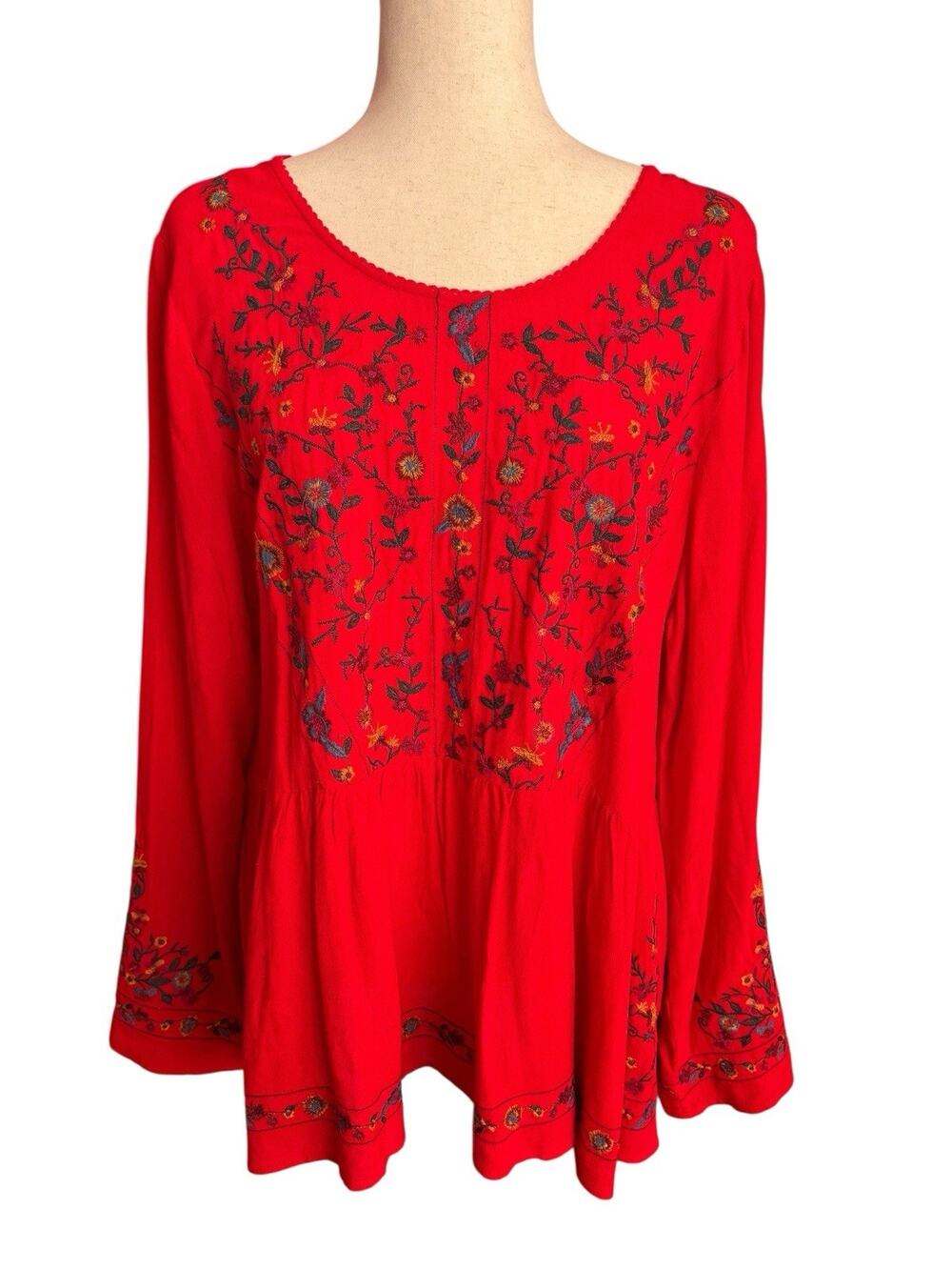 Umgee Long Sleeve Floral Embroidered Top Red Womens Size Large